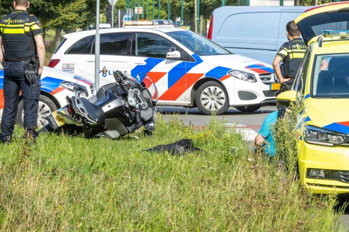 Motorrijder gewond naar ziekenhuis na harde val