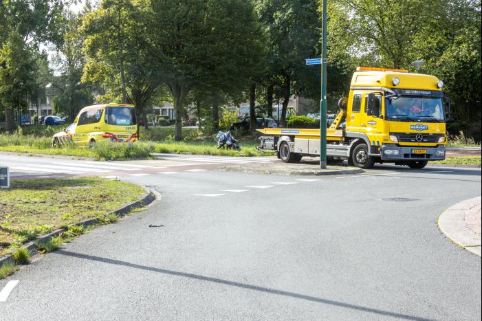 Motorrijder gewond naar ziekenhuis na harde val
