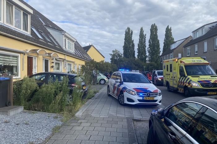 Persoon zwaargewond bij opensnijden kokosnoot