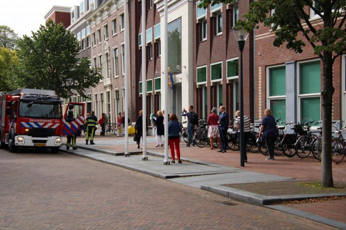 Provinciehuis ontruimd na mogelijk brand