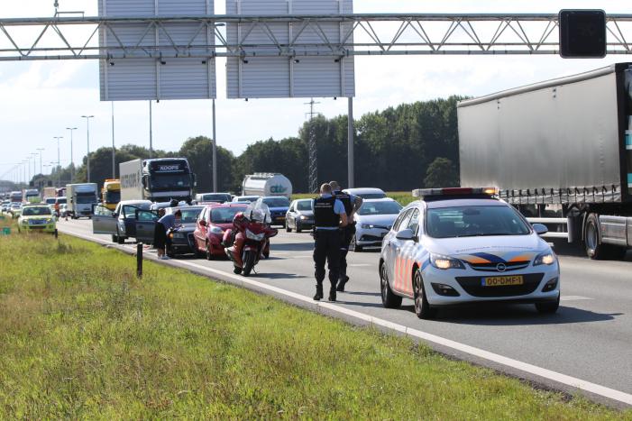 Meerdere gewonden bij ongeval op snelweg met meerdere voertuigen