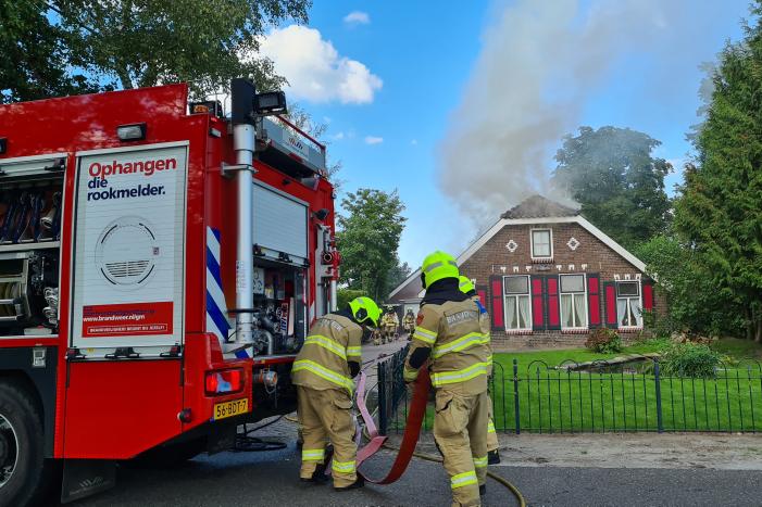 Veel rook bij brand in vrijstaande woning