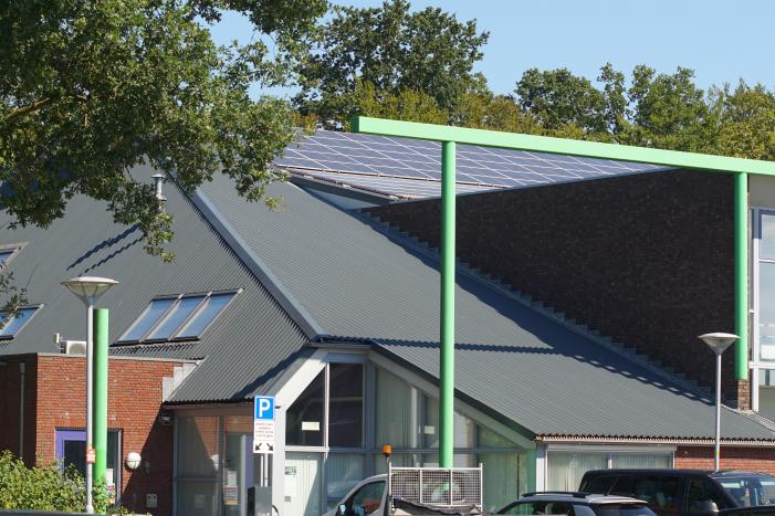 378 zonnepanelen op Kulturhus 'De Talter' in gebruik genomen