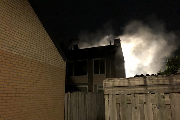 Veel rook bij brand in woning
