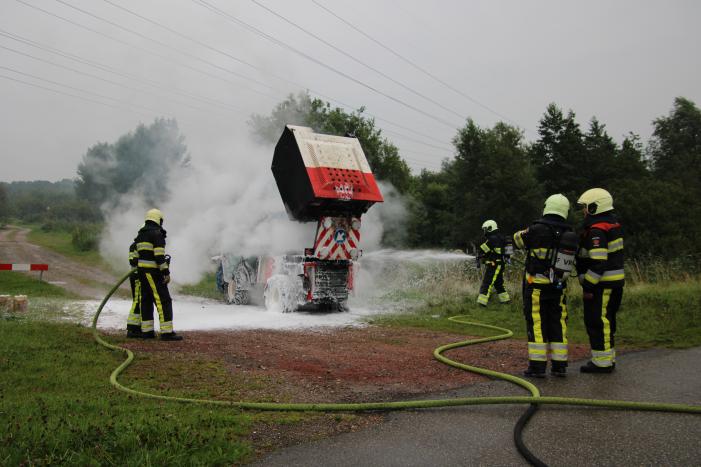 Grasmaaier vliegt in brand