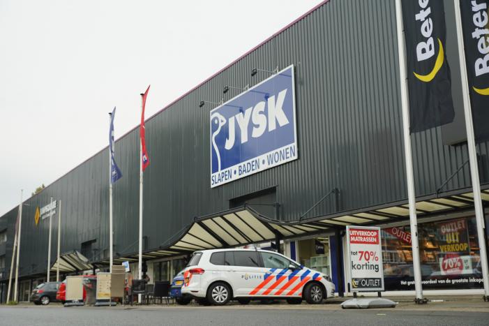 Politie-invasie na overval op JYSK