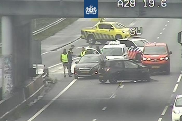 Afrit afgesloten na ongeval onder viaduct Heiligenbergerweg
