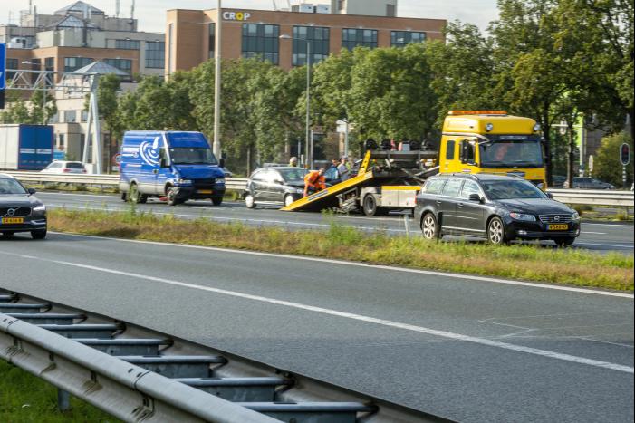 Meerdere voertuigen betrokken bij verkeersongeval op snelweg