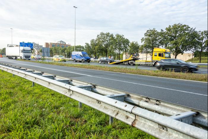 Meerdere voertuigen betrokken bij verkeersongeval op snelweg