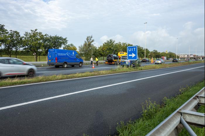 Meerdere voertuigen betrokken bij verkeersongeval op snelweg