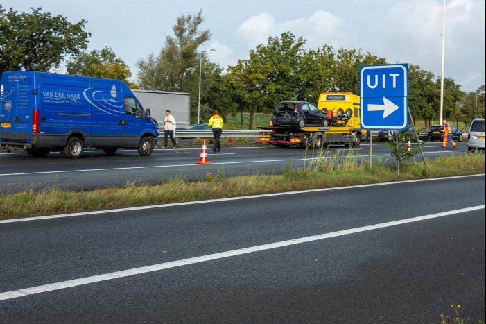 Meerdere voertuigen betrokken bij verkeersongeval op snelweg