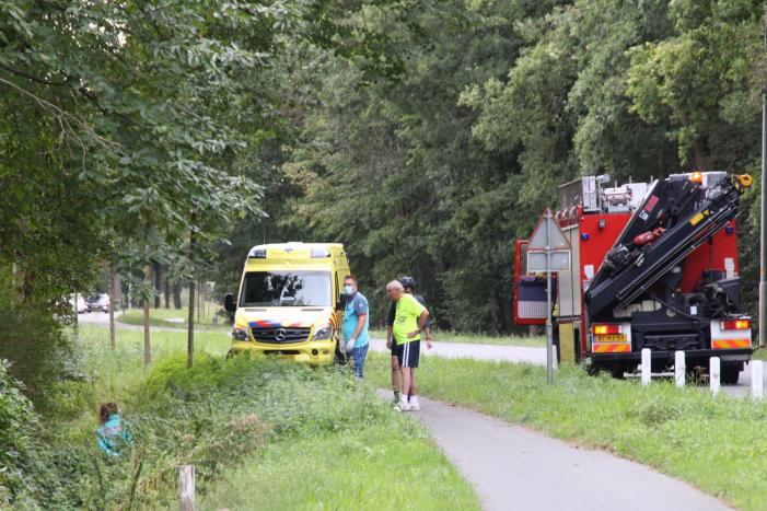 Persoon in greppel gevallen