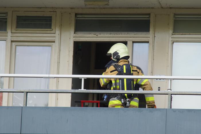 Brand op tweede verdieping flatgebouw