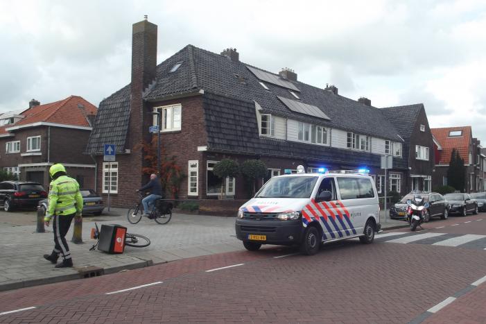 Maaltijdbezorger gaat hard onderuit met fiets