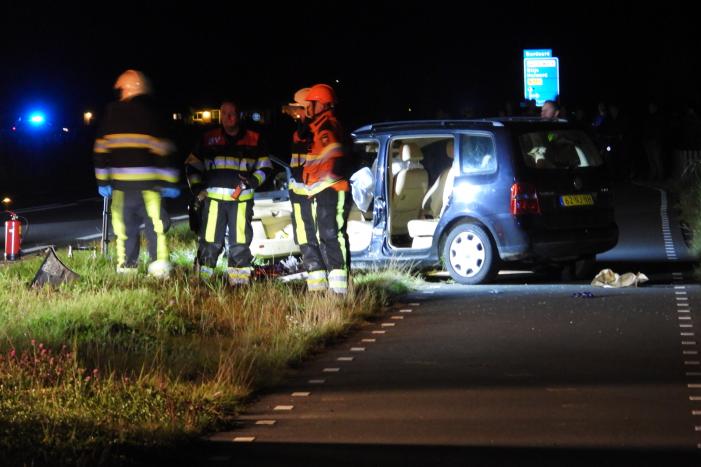 Twee personen bekneld bij zwaar ongeval