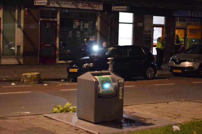 Auto beschoten, meerdere hulzen gevonden