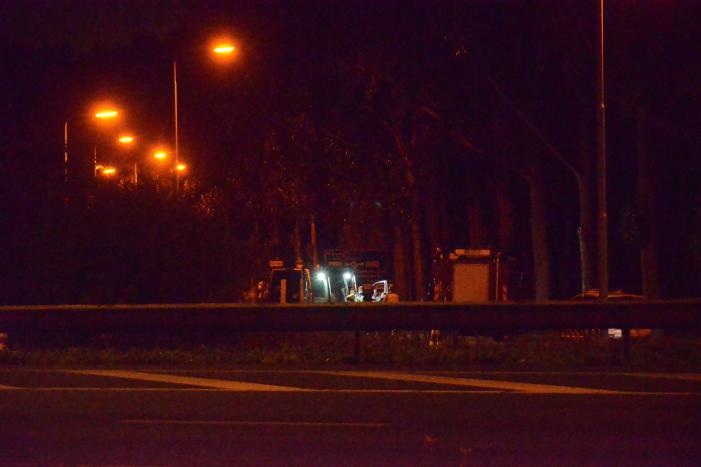 EOD onderzoekt auto met mogelijk explosieven