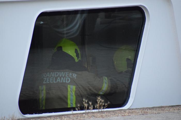 Machinekamer van binnenvaartschip loopt vol water