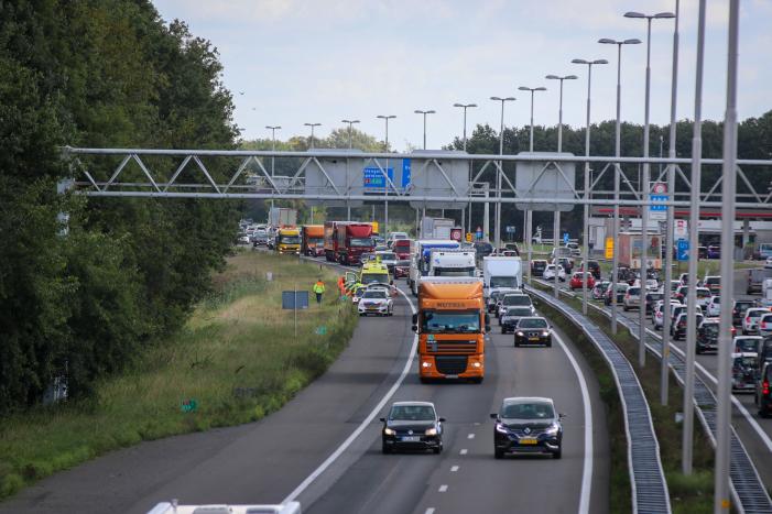 Enorme file na kop-staart aanrijding