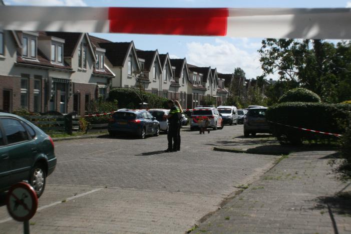 Overleden persoon aangetroffen na mogelijk misdrijf