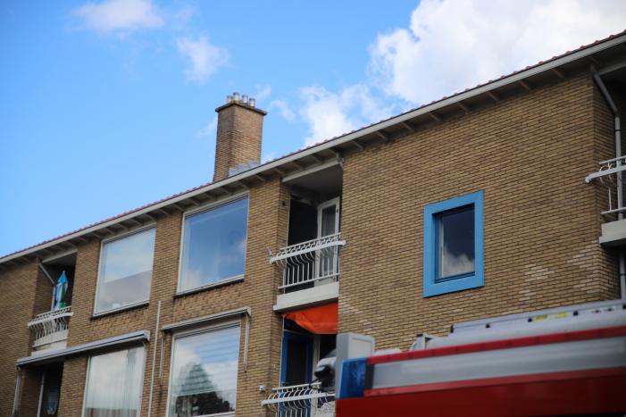 Brand op balkon van flatwoning op derde verdieping
