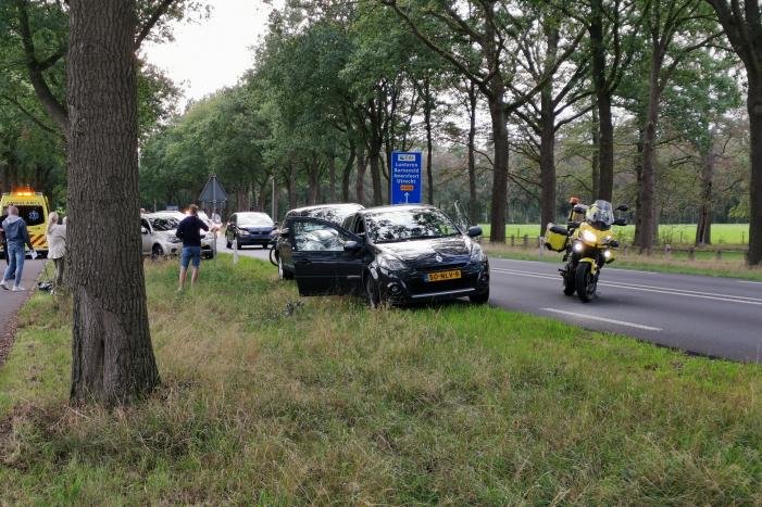 Vier voertuigen betrokken bij kop-staart botsing