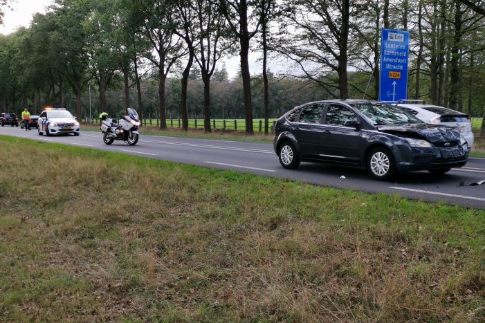 Vier voertuigen betrokken bij kop-staart botsing
