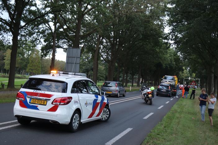 Vier voertuigen betrokken bij kop-staart botsing