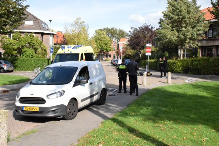 Scooterrijder gewond na botsing met auto