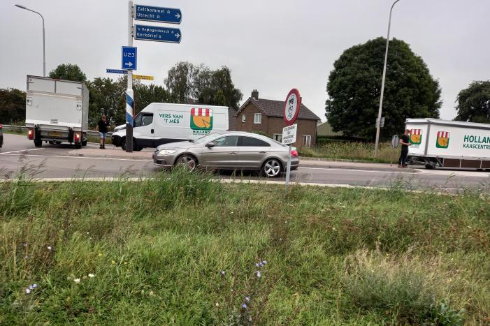 Defecte bestelbus zorgt voor verkeerschaos
