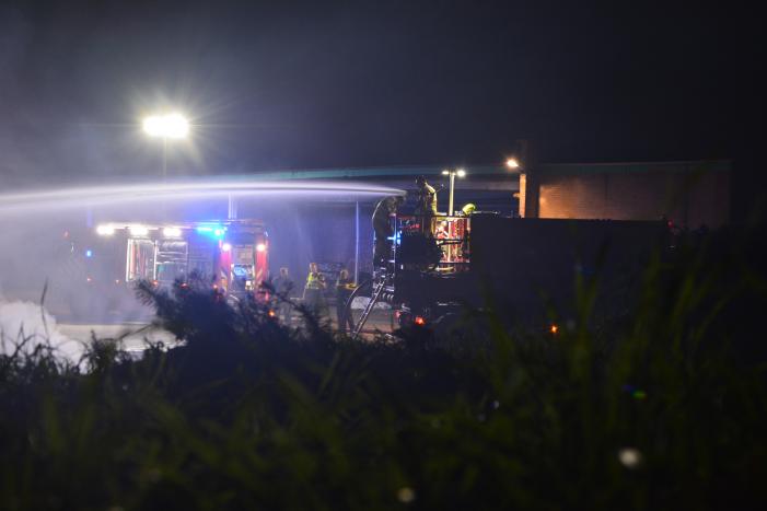 Veel rookontwikkeling door brandende afvalberg
