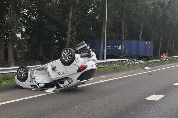 Ernstig ongeval op A16 met vrachtwagen