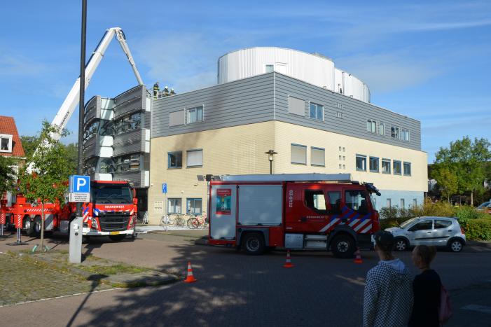 Veel rook bij brand in winkel