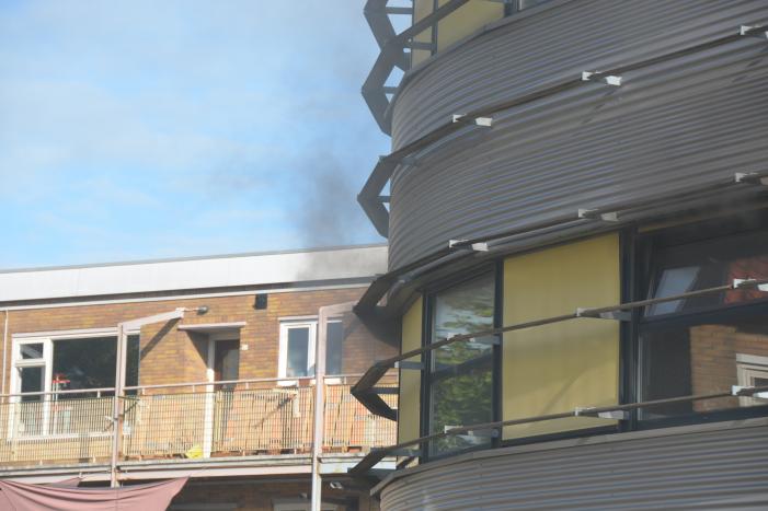 Veel rook bij brand in winkel