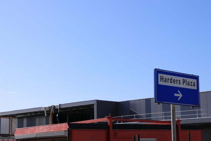 Drie personen gewond geraakt op bouwplaats na omvallen hoogwerker