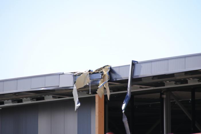 Drie personen gewond geraakt op bouwplaats na omvallen hoogwerker