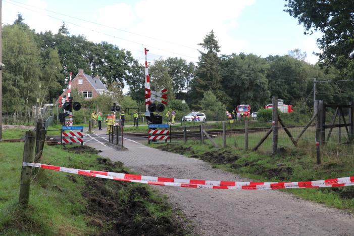 Geen treinverkeer na aanrijding op het spoor