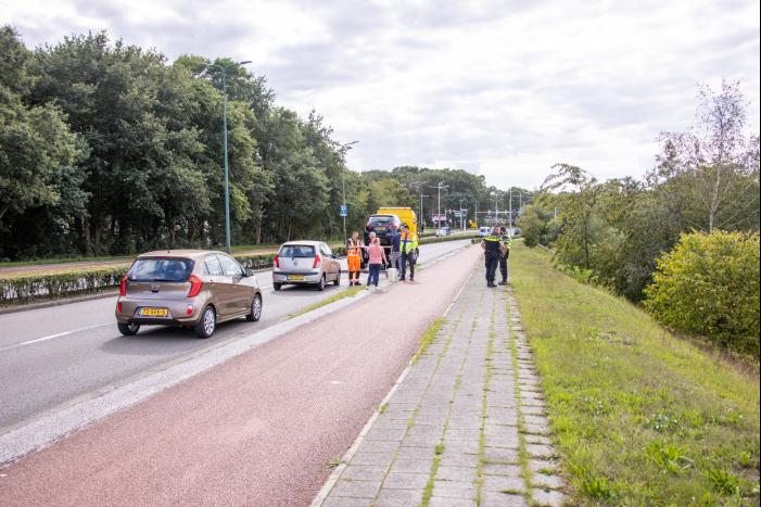 Bestuurder let niet op en botst op voorganger