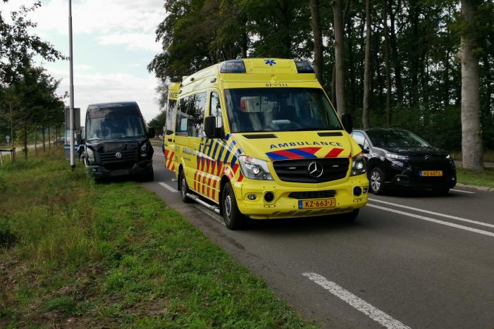 Vier voertuigen betrokken bij kop-staart aanrijding
