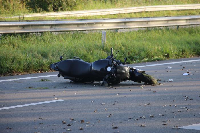 Motorrijder zwaargewond na ongeval