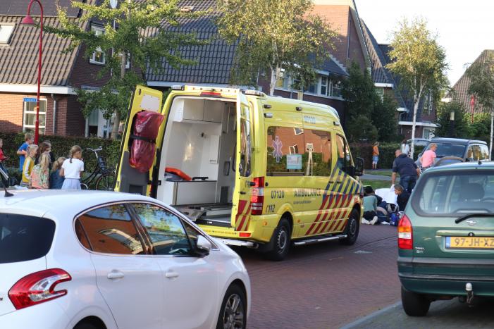 Gevallen fietser zorgt voor traumahelikopter in woonwijk