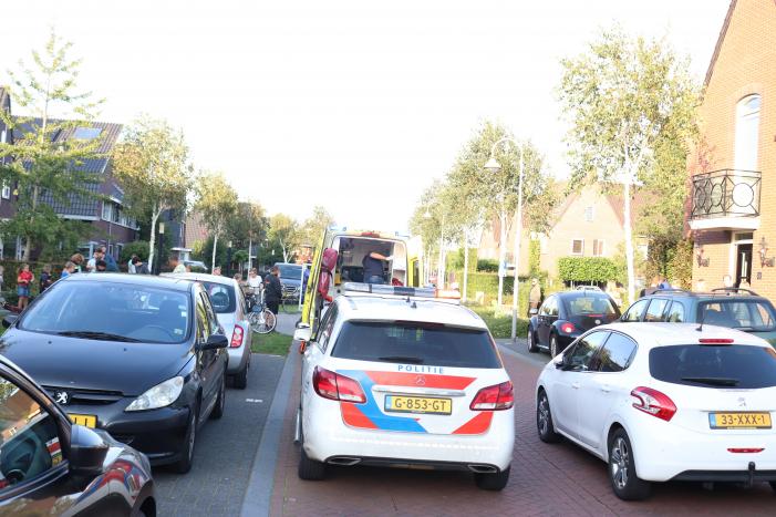 Gevallen fietser zorgt voor traumahelikopter in woonwijk