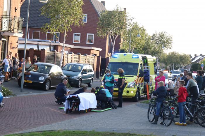 Gevallen fietser zorgt voor traumahelikopter in woonwijk