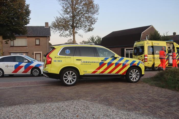 Fietser zwaargewond na aanrijding