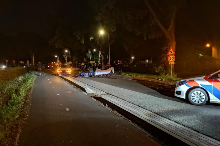 Foto-update: #Ede Fietsster gewond na aanrijding met auto Kernhemseweg Ede.