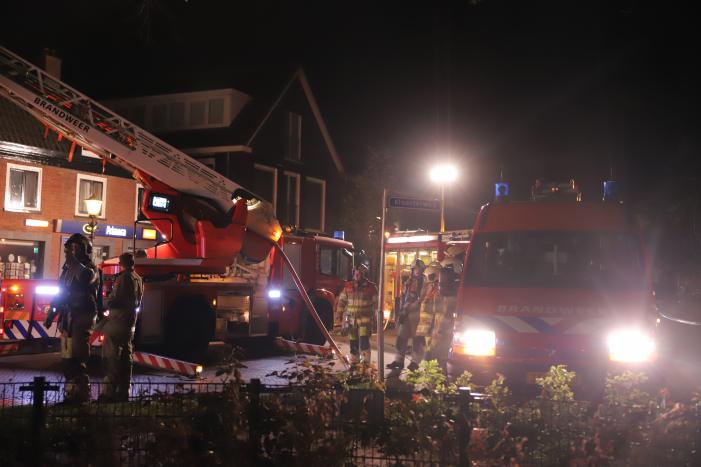 Grote uitslaande brand in cafetaria