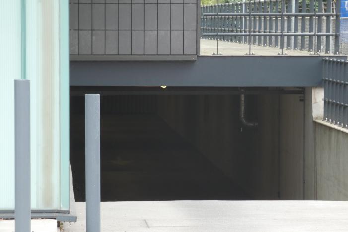 Autobrand in parkeergarage