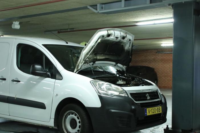 Autobrand in parkeergarage