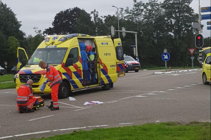 Fietser (57) overleden na verkeerongeval met motorrijder