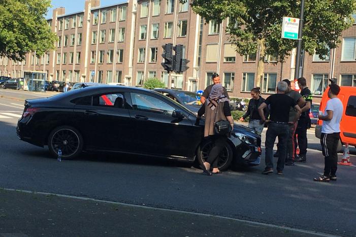 Flinke schade na botsing op kruising